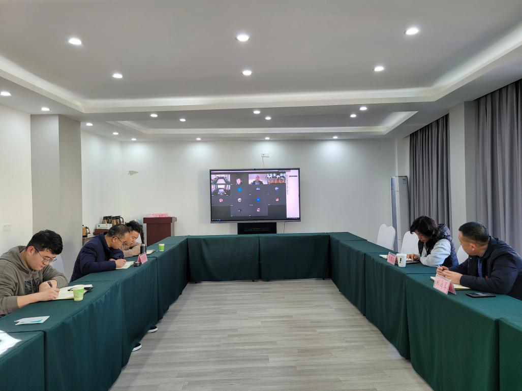 泸石公司参加藏高公司安全生产专题会议.png